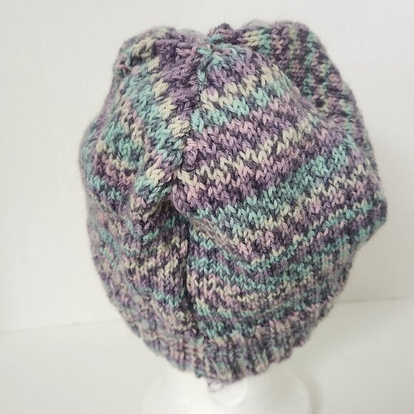 Hand Knit Lavender Wool Tuque - Picture 1 of 2